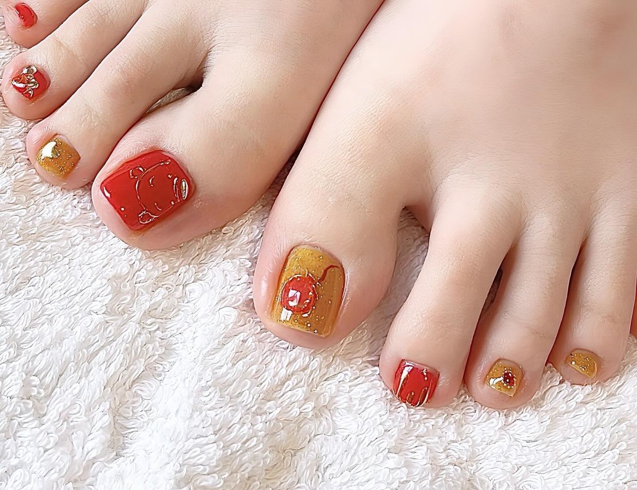 フット/レッド/ジェルネイル - nail salon MUNのネイルデザイン