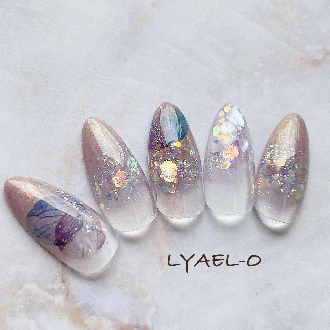 夏/梅雨/ハンド/ホログラム/フラワー - nailsalon LYAEL-Oのネイル