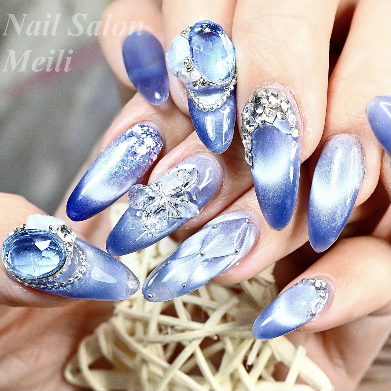 オールシーズン/ハンド/ビジュー/マグネット/水色 - NAIL SALON MEILI