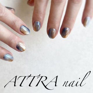 ✴︎ 
マグにカラーをランダムに入れたよ
マグのキラキラとカラーの透け感が絶妙で
ついつい指を動かしたくなる可愛さ
ショートに合うデザイン🧡💙

#ショートニュアンス 
#ショートニュアンスネイル 
#ショートネイル 
#ニュアンスネイル 

#マグネットネイル 
#シンプルネイル 
#ちゅるんネイル 

#梅雨ネイル 
#夏ネイル 
#2024夏ネイル保存版 

#attranail
#アトラネイル 
#倉敷ネイル 
#倉敷ネイルサロン 
#ネイル倉敷
#ネイルサロン倉敷
#大人ネイル
#上品ネイル
#大人かわいいネイル #夏 #梅雨 #ハンド #ニュアンス #マグネット #ギャラクシー #大人 #キラキラ #ショート #ラウンド #オレンジ #ネイビー #シルバー #ジェルネイル #お客様 #Naomi #ネイルブック