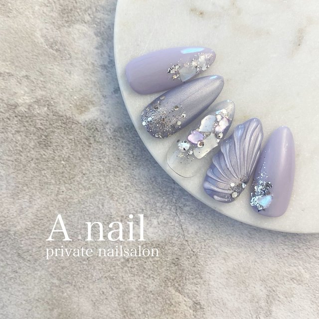 2024人気ネイルデザイン81選】涼しさを運ぶ夏のブルーニュアンスネイル