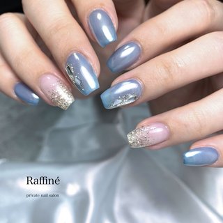 ブルーオーロラ💙 #オーロラネイル#オーロラパウダーネイル #大人ネイル#ブルーネイル#ブルーオーロラネイル #ラメグラデーション #キレイめネイル#キラキラネイル#6月ネイル#梅雨ネイル#初夏ネイル #夏 #梅雨 #ハンド #シンプル #ビジュー #オーロラ #大人 #キラキラ #ショート #スクエア #ブルー #シルバー #ジェルネイル #お客様 #鈴木麻理 #ネイルブック