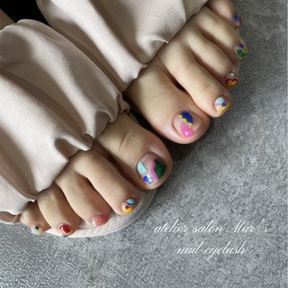  #夏 #オールシーズン #フット #幾何学模様 #個性派 #絵画 #ショート #スクエア #クリア #カラフル #ビビッド #ジェルネイル #お客様 #☆momoko☆ #ネイルブック