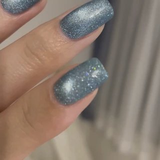 🗺️ 
my nail__..🗽✨

magnet × flash

ばちばちに光ります🤞🌈

★空き状況
6/20（木）09:30〜12:00
6/25（火）13:00〜16:00
6/27（木）17:00〜19:00
7/3（水）13:00〜17:00

★7月のご予約も埋まってきております🗓️
お早めのご予約がおすすめです🙌

★キャンセル情報はストーリーにあげます🏃🏻‍♀️💨

★ワンカラーで入れる時間あります📣🙆🏻‍♀️

初回お得な平日クーポン出してます💅🔰
ご新規様のオフ無料です🌟

ご予約はプロフィールのURLから
お待ちしております🐄
☞ @nail_covo.mu 

#mynails 
#マグネットネイル
#フラッシュマグネットネイル
#フラッシュネイル
#キラキラネイル
#ギラギラネイル
#青ネイル
#水色ネイル 
#ターコイズネイル
#奥行きネイル
#ギャラクシーネイル
#スクエアネイル
#梅雨ネイル
#nail
#naildesign 
#6月ネイル 
#夏ネイル
#ネイルデザイン
#ジェルネイル
#パラジェル
#フィルイン
#ベース一層残し 
#栃木ネイルサロン
#宇都宮ネイルサロン
#宇都宮ネイル
#プライベートネイルサロン 
#自宅サロン
#パラジェル宇都宮
#nailbook_fan #夏 #梅雨 #七夕 #海 #ハンド #ラメ #マグネット #ユニコーン #ショート #スクエア #グリーン #ターコイズ #ブルー #ジェルネイル #セルフネイル #nail×covo=Mu. #ネイルブック