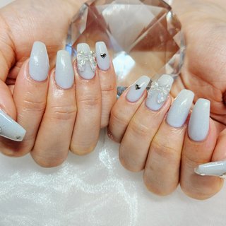 アイスブルーのガーリーネイル♡ 

#中目黒ネイルサロン#中目黒#目黒区ネイルサロン#ブルーネイル#パステルネイル#ラメネイル#キラキラネイル#ネイルデザイン#ガーリーネイル#ワンホンネイル#韓国ネイル#リボンネイル#ハートネイル#夏ネイル#newnail #手が綺麗に見えるネイル #夏 #梅雨 #海 #ハンド #リボン #キラキラ #ワンホン #韓国 #ロング #スクエア #水色 #シルバー #ジェルネイル #お客様 #Nailsalon Lekfull #ネイルブック