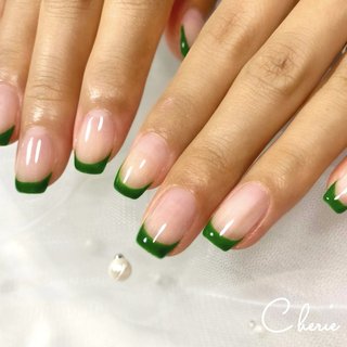 緑フレンチネイル♡ 
#ジェルネイル #初夏ネイル #フレンチネイル #カラーフレンチネイル #シンプルネイル #オフィスネイル #大人きれいめネイル #梅雨ネイル #プライベートサロン #稲沢市 #稲沢市ネイルサロン #手が綺麗に見えるネイル #夏 #梅雨 #オフィス #ハンド #シンプル #フレンチ #大人 #ミディアム #スクエア #クリア #グリーン #ジェルネイル #お客様 #yuna #ネイルブック