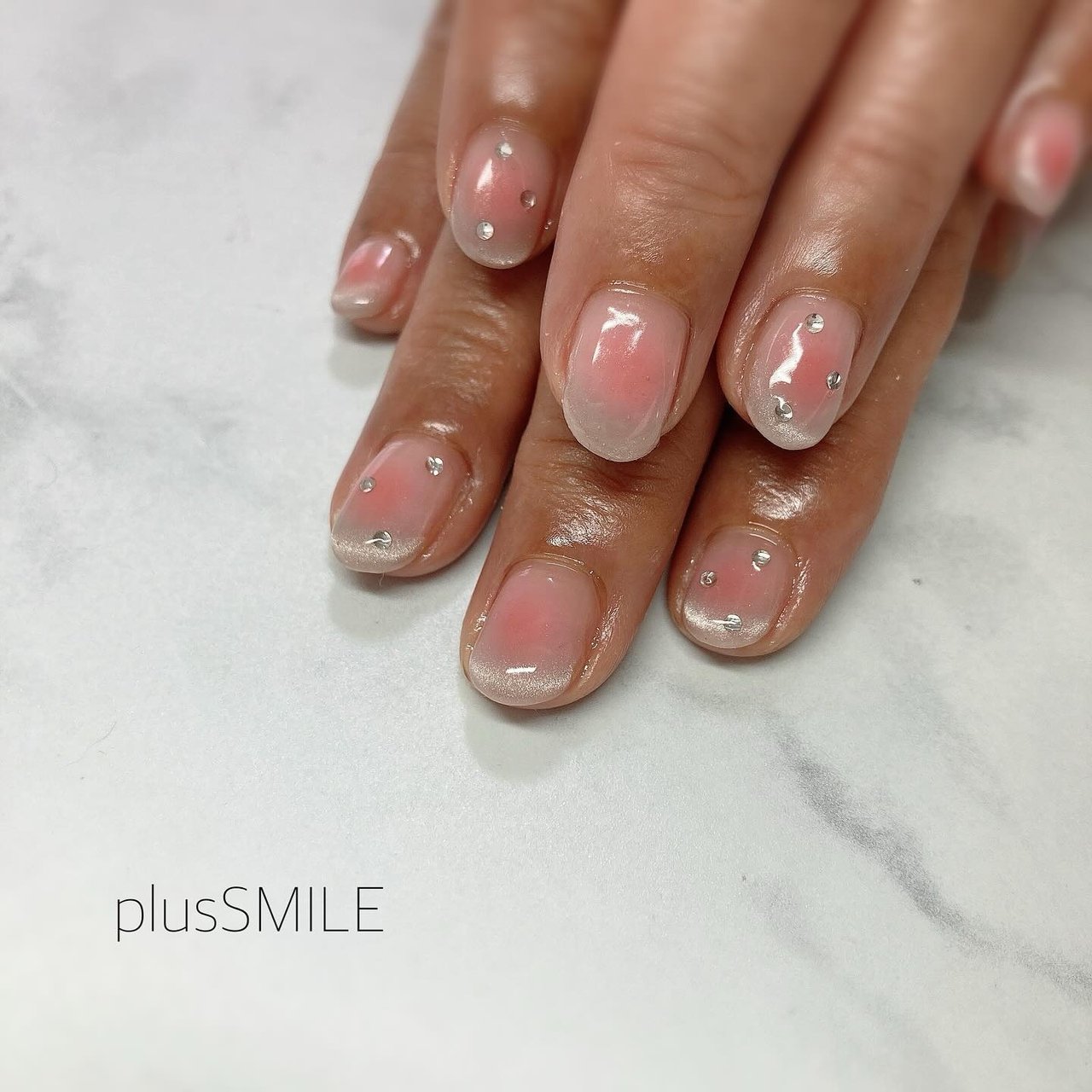 チーク/マグネット/大人/ショート - plussmileのネイルデザイン[No