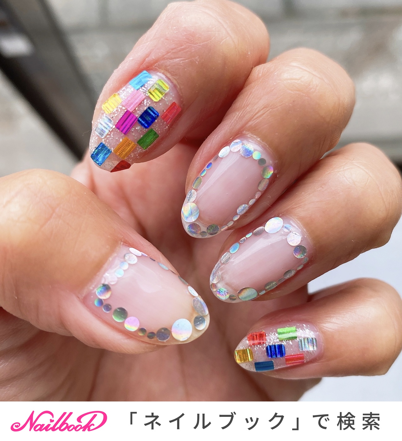 ホロ囲みのネイルデザイン｜ネイルブック