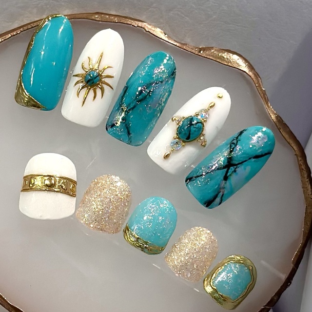 LUSH nail｜上挙母のネイルサロン｜ネイルブック