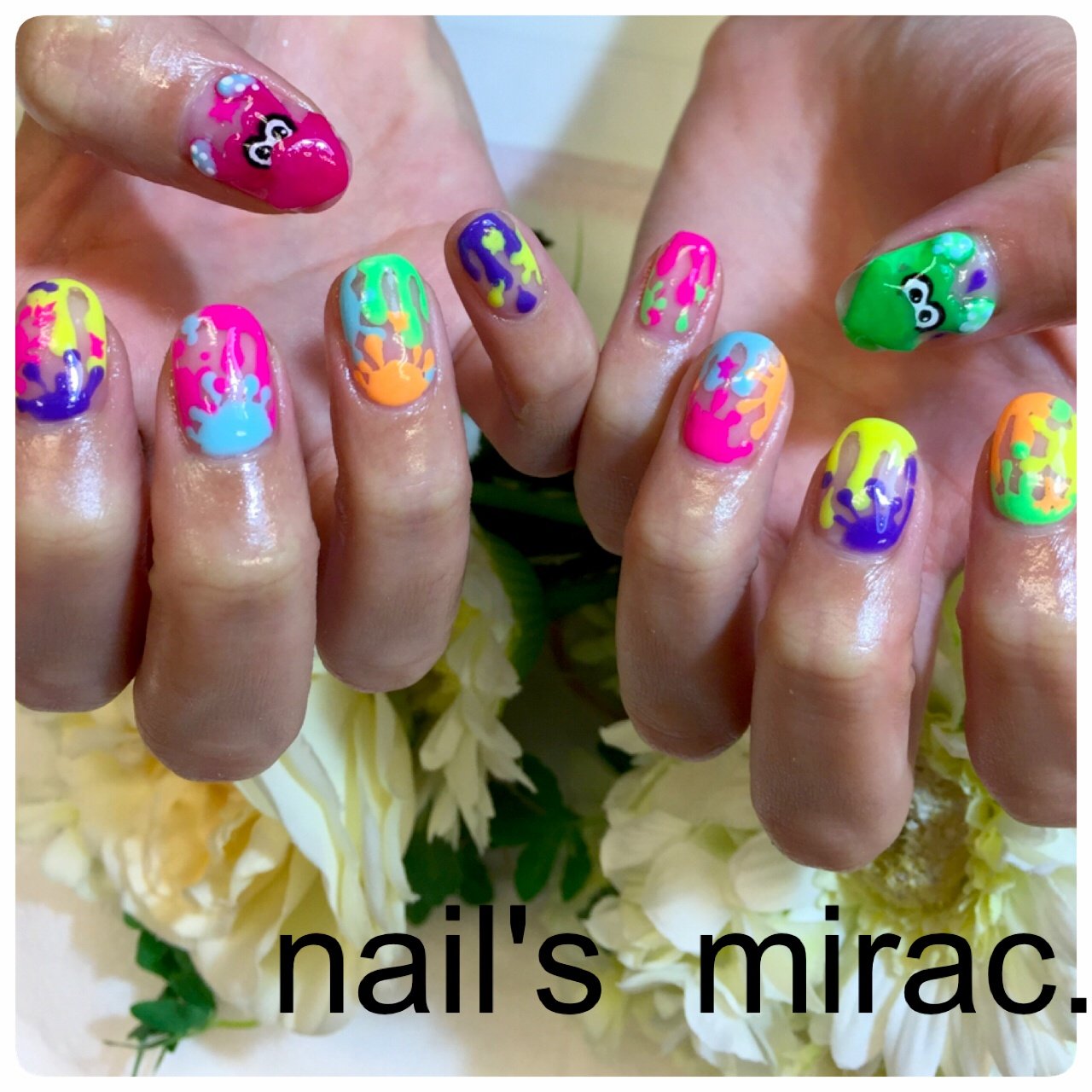 ハンド キャラクター ショート カラフル ビビッド Nail Smirac 林 智子のネイルデザイン No 2430449 ネイルブック