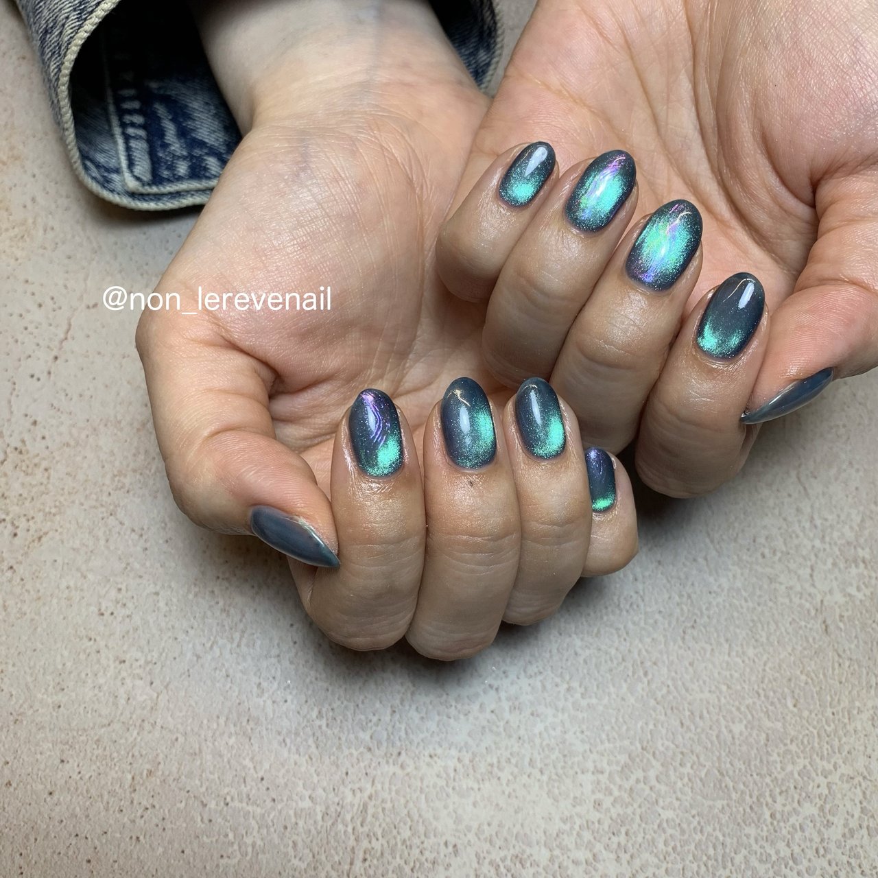 【313】オーダー❉ブラック&ブルーマグネット オーロラホロ きらきら大人ネイル 313】オーダー❉ブラック&ブルーマグネット オーロラホロ