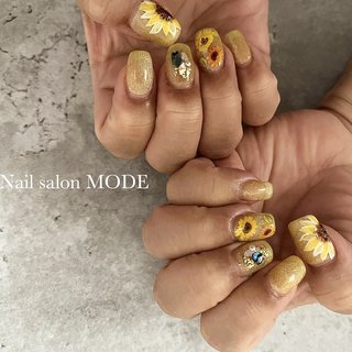 お客様ネイル💅ありがとうございました😊 
ご予約は
https://nailbook.jp/salon/16349
＊
■注意■
オフ代別途、長さ出し別途
■駐車場あり
■お友達と一緒にご予約可能
(ただし、お一人ずつの施術となります

#ネイル#ネイルサロン#岡山市#倉敷市#プライベートサロン#おとなネイル#格安ネイルサロン#いつもありがとうございます#委託先募集中#ジェルアート#ネイリスト#シンプルネイル#フットネイル#オシャレネイル#手描きアート#NailInstagram#夏ネイル#倉敷ネイルサロン#ニュアンスネイル #夏 #ハンド #ひまわり #ショート #スクエア #イエロー #ジェルネイル #お客様 #n_s_mode #ネイルブック