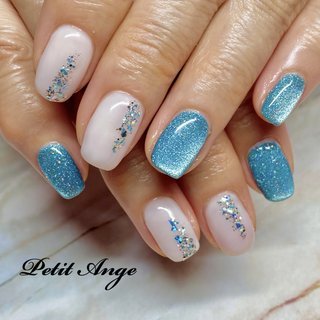 人気順｜ホワイト(白)/#ブルーマグネット⁡のネイルデザイン