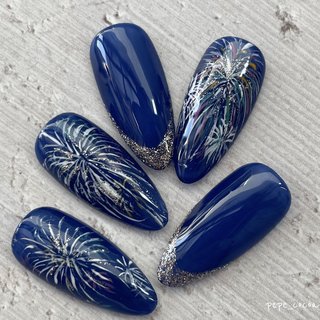 ホワイト/ネイビー/ネイルチップのネイルデザイン｜ネイルブック 