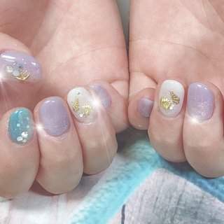 貝殻パーツのネイルデザイン｜ネイルブック