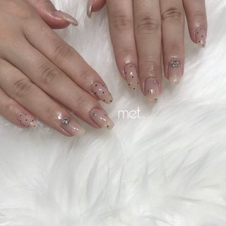 ドット(水玉)/#Vカットストーンのネイルデザイン｜ネイルブック 