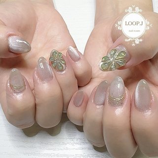 ネイルチップNo.4 ぷっくりフラワー ホワイト グリーン ニュアンス 