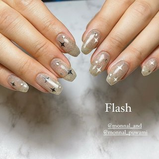 【ご予約コース】#ワンカラー＋α 【メニュー名】#フラッシュネイル 
【担当スタッフ】@monnal_puwami 
.
ご来店ありがとうございます💐🤍
.
.
.
━━━━━━━━━━━━━━━━━━━━
自爪育成コースモニター募集中💡´-

ジェル・スカルプメニュー
次回予約で次回使える割引チケットプレゼント🎫
━━━━━━━━━━━━━━━━━━━━
【福井店】ご予約はこちら↓

LINE ID @vnd4371h
LINEから24時間ネットご予約受付中です💌

 MONNAL& モナールアンド 
営業時間 9:30～18:00 (Lo.17:00) 
定休日 不定休

住所　福井市大町10-2-2 
ショッピングシティベル近く🔔
.
TEL 0776-63-6268

━━━━━━━━━━━━━━━━━━━━
【鯖江店】ご予約はこちら↓

LINE ID @058rlgbk
LINEから24時間ネットご予約受付中です💌

 美爪ケア育成ネイルサロン Li & リアンド
営業時間 9:30～18:00 (Lo.17:00) 
定休日 日曜日・祝日

住所　鯖江市有定町1丁目8-10 2F
西山公園近く⛲️
.
TEL 0778-25-1552

━━━━━━━━━━━━━━━━━━━━
#MONNAL&#モナールアンド
#Li&#リアンド#monail#もないる
#福井ネイル#福井ネイルサロン
#ケア#ジェル#スカルプ#フットジェル
#ネイル#アートし放題#深爪矯正福井
#パーフェクトフィルイン福井
#ベース一層残し福井#フィルイン福井 #手が綺麗に見えるネイル #オールシーズン #ハンド #フラッシュ #大人 #キラキラ #韓国 #ミディアム #コフィン #ジェルネイル #お客様 #みほ #ネイルブック