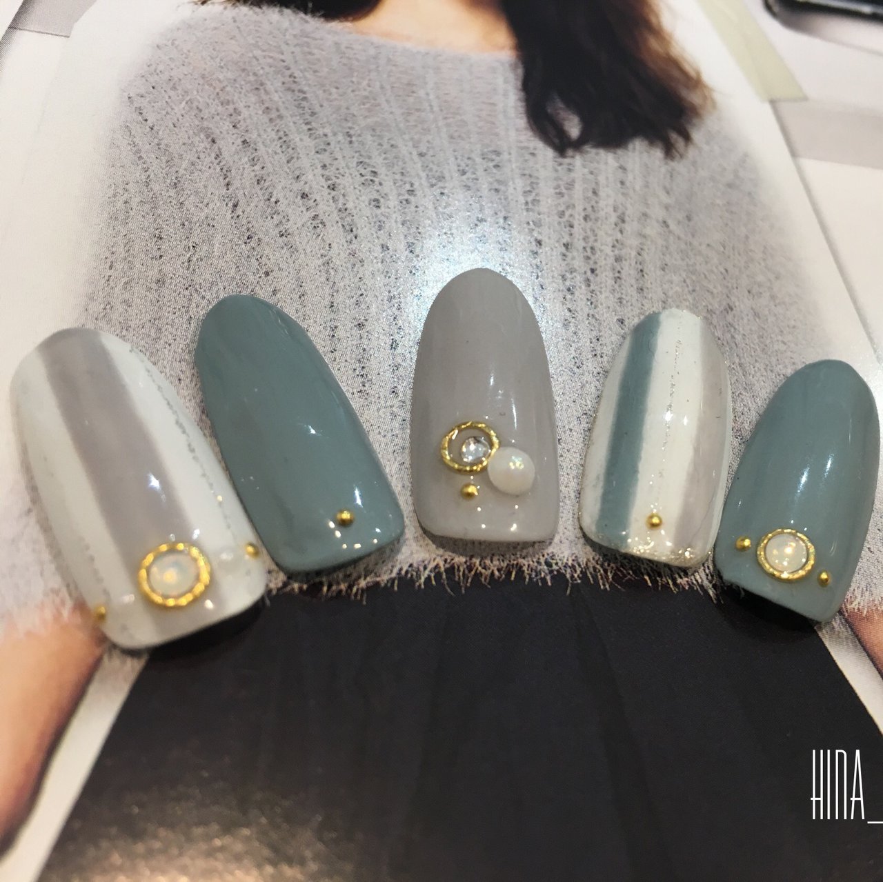 ストライプ ブルー グレー スモーキー ジェルネイル Hina Nailのネイルデザイン No ネイルブック