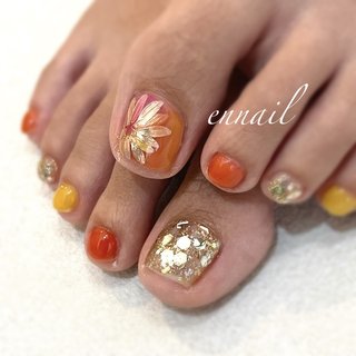 ミラーでお花🌸 

#オフィスネイル #ジェルネイル #大人かわいい #ベージュネイル #ラメホロ #ストーンネイル #キラキラ #大阪 #大阪ネイルサロン #心斎橋 #心斎橋ネイルサロン #四ツ橋 #四ツ橋ネイルサロン #韓国ネイル #手書きアート #ブラウン #オフィス #ベージュ #シェル #フットネイル #夏ネイル #海ネイル #ニュアンスネイル #ちゅるんネイル #ブライダルネイル #ブライダル#グリッターネイル #夏 #オールシーズン #海 #リゾート #フット #フラワー #アンティーク #大人 #キラキラ #ショート #スクエア #オレンジ #イエロー #ゴールド #ジェルネイル #お客様 #nb102295ae253 #ネイルブック