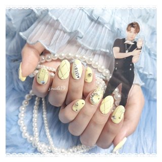 . 🎀TravisJapan/吉澤閑也ネイル🎀
.
.
.
ご指名ありがとうございます♡
#jnails19_design
.
.
.

♡ご予約/オーダーは
DM/LINEにて受付中♡

=====================================
✾各アカウントのご紹介✾

【キャラネイル】
➡@j.nails19

【キャラ無しネイル】
➡@j.nails19_2nd

【ネイルチップオーダー】
➡@niconail.19
.
.
･*:｡✡*:ﾟ...東京/tokyo/代々木/新宿
詳細はDMへ
.
.
.
.
.

 ====================================
#ネイルチップ販売 #3Dネイル #痛ネイル#キャラネイル#手書きネイル#キャラクターネイル#東京ネイルサロン#新宿ネイルサロン#ジェルネイル#gelnails #ネイルデザイン #わーーーージャニオタさんと繋がるお時間がまいりましたいっぱい繋がりましょ #メンカラネイル#startoentertainment #TravisJapan#TravisJapanネイル#トラジャ#トラジャネイル#吉澤閑也#吉澤閑也ネイル#七五三掛龍也ネイル#宮近海斗ネイル#川島如恵留ネイル#松田元太ネイル#松倉海斗ネイル#中村海人ネイル #トラジャ担と繋がりたい #イエローネイル #ジャニオタ #オールシーズン #ライブ #推し活 #痛ネイル #キラキラ #ワンホン #韓国 #イエロー #パステル #カラフル #ジェルネイル #j.nails19 #ネイルブック