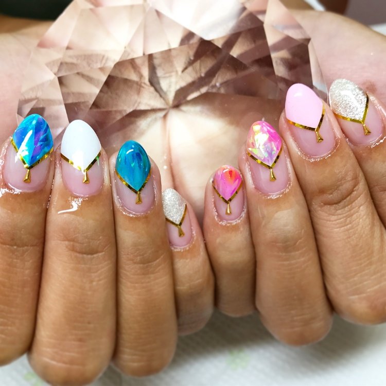 フレンチ 変形フレンチ オーロラ ミディアム ピンク Xluxeedxのネイルデザイン No ネイルブック