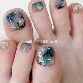 フットネイルチップ No.74 深海 奥行きシェル フットネイルチップ No.74 深海 奥行きシェル