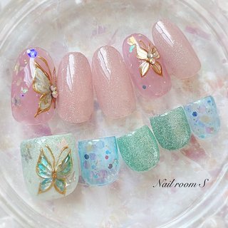 ネイルチップ NO.79 ニュアンスネイル 蝶々 大人可愛いネイル