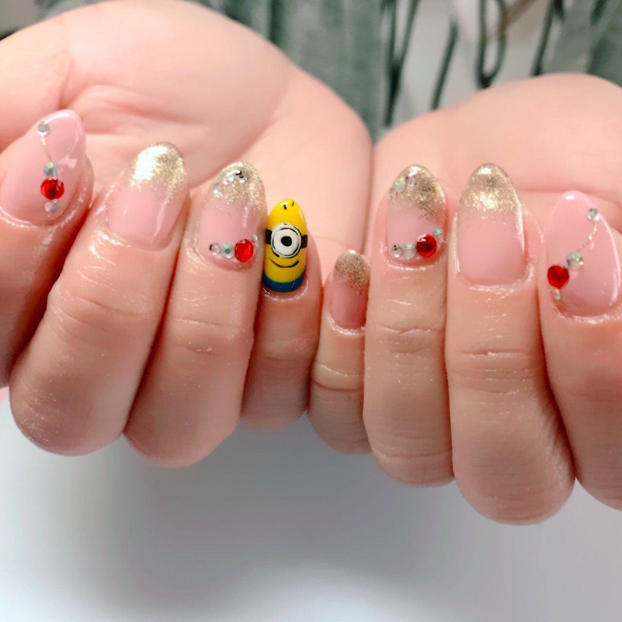 ハンド グラデーション キャラクター ミディアム ベージュ Luna Nail Aiko のネイルデザイン No ネイルブック