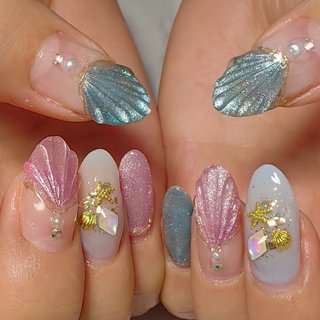 #お持込デザインアレンジ #所沢ネイル 
#アートし放題 
#人魚のうろこネイル 
#夏ネイル
#ビジューネイル 
#ロングネイル #夏 #海 #デート #女子会 #ハンド #ビジュー #シェル #3D #アイシング #キラキラ #ロング #ポイント #ホワイト #ピンク #水色 #ジェルネイル #お客様 #REVE #ネイルブック
