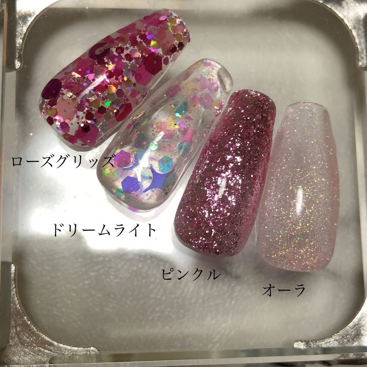 ☆Daisy☆ バングル オーロラ&ライトシャム ビジュー モチーフ 夏/ハンド/ビジュー/オーロラ/キラキラ - nori0906のネイル