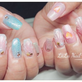 マーメイドネイル(マーメイド/人魚の鱗)/チークネイルのネイルデザイン  