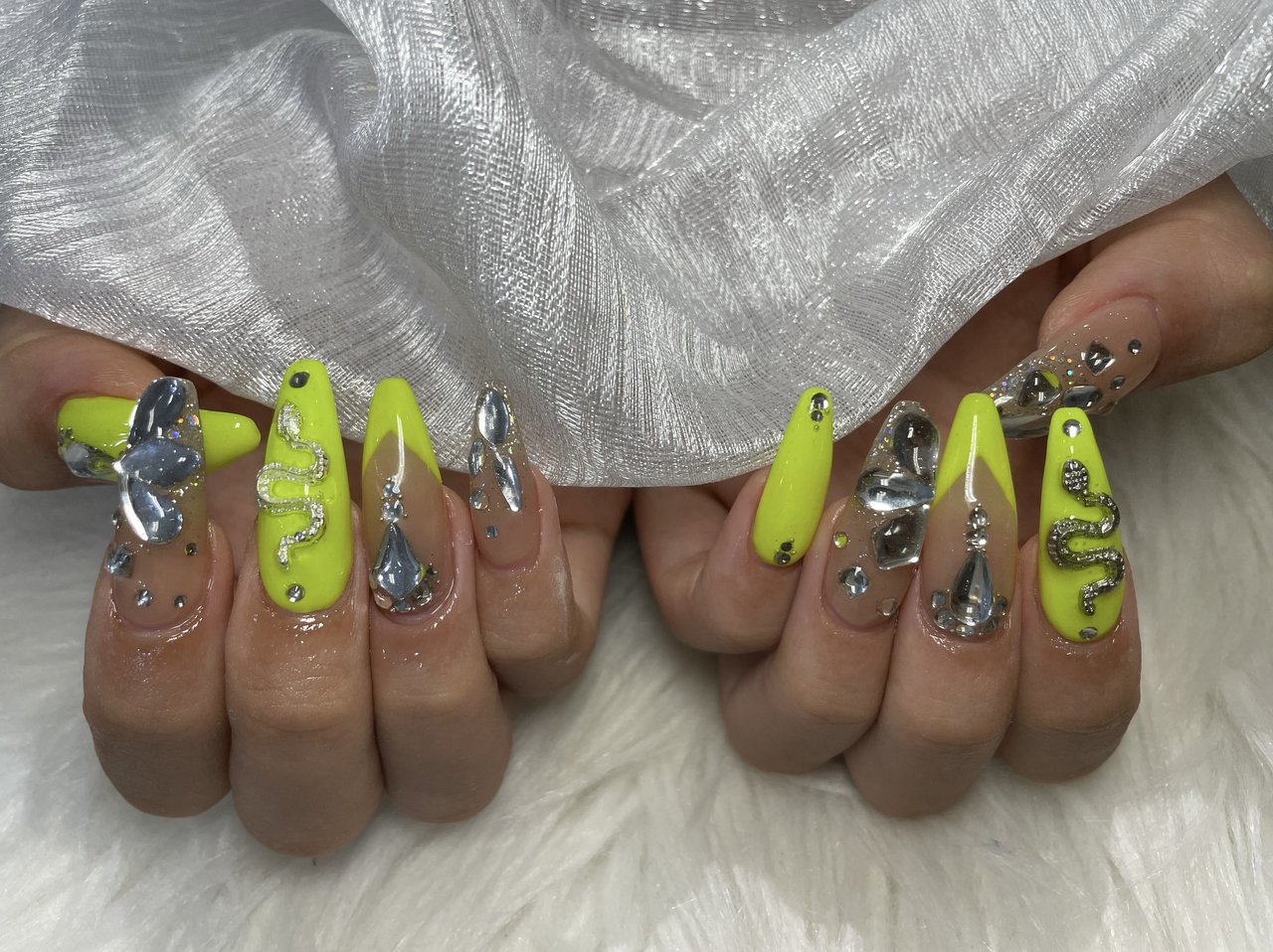 スカルチュラ ガイコチュ ソフビ ネオンカラー ハンド/ロング/カラフル/ネオンカラー/ビビッド - nail'smirac
