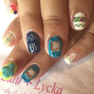 10本アートし放題♪♪ ・
・
・

ご予約はネイルブックから☆
https://nailbook.jp/salon/11160/ ・
・
 #nail#naildesign #nailart #nailpics #gelnails #ネイティヴネイル#サマーネイル#オリジナルカラー#原色ネイル #ターコイズ#大理石ネイル #くりぬきネイル#カラーストーン#ショートネイル#2017ネイル#大人上品ネイル#大人可愛いネイル#夏ネイル#ネイルブック#しっかりコート#定額ネイル#アートし放題#2017夏ネイル#ママネイル#つるつる#ピカピカ#緑区ネイルサロン#名古屋市緑区ネイルサロン #ルルリッカ#Lulu＊lycka #夏 #海 #女子会 #ハンド #ワンカラー #くりぬき #大理石 #ミディアム #ホワイト #ターコイズ #ネイビー #ビビッド #ジェルネイル #お客様 #ネイルシール #lululycka #ネイルブック