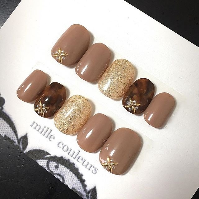 ハンド ベージュ ブラウン ゴールド ジェル Mille Couleursのネイルデザイン No ネイルブック
