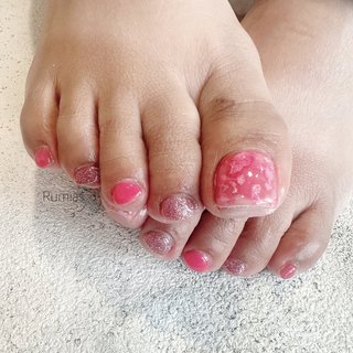 お客様ネイル♡ 
フットネイル👣✨

※ご予約はInstagramトップページのホットペッパービューティーからお願い致します🙇‍♀️ 

#お客様ネイル#ネイル#ジェルネイル#ピンクネイル#クリアネイル#キラキラネイル#ワンカラー#ラメネイル#ホイルネイル#カジュアルネイル#定額デザイン#綺麗めネイル#大人可愛いネイル#定額ネイル#パラジェル#まつ毛エクステ#マツエク#ラッシュリフト#まつ毛パーマ#まつげパーマ#まつ毛カール#まつげカール#荻窪ネイルサロン#出張ネイル#ネイルブック#荻窪ネイル#荻窪まつ毛#杉並#荻窪#美容室ネイル #オールシーズン #パーティー #デート #女子会 #ハンド #シンプル #ラメ #ワンカラー #ホイル #キラキラ #ショート #スクエア #クリア #ピンク #シルバー #ジェルネイル #お客様 #Rumias #ネイルブック