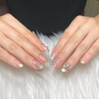 . .
チーク×マググラデ ワンホン🎀🤍
ナチュラルなスカルプで自爪っぽく💫
.
.
JURI▶︎ @kametomato_nail 
.
.

━━━━━━━━━━━━━━━━━━━━
ジェル・スカルプメニュー
JURI指名9月中
新規の方10%OFF
再来の方チケットをお持ちの方10%OFF
キャンペーン中🍉
━━━━━━━━━━━━━━━━━━━━

ご予約はこちら↓

LINE ID @vnd4371h
ホットペッパー・DMからも受け付けております💌

 MONNAL& モナールアンド 
営業時間 9:30～18:00 (Lo.16:30) 
定休日 不定休

住所　福井市大町10-2-2 
ショッピングシティベル近く🔔
.
TEL 0776-63-6268
━━━━━━━━━━━━━━━━━━━━
.
#MONNAL&#モナールアンド
#monail#もないる
#福井ネイル#福井ネイルサロン
#ケア#ジェル#スカルプ#フットジェル
#ネイル#アートし放題
#パーフェクトフィルイン福井
#ベース一層残し福井#フィルイン福井
#maogel導入サロン福井
#ミラーネイル #ミラーフレンチ #ボルドーネイル #秋ネイル #秋 #ミラー #ボルドー #岩佐樹理 #ネイルブック