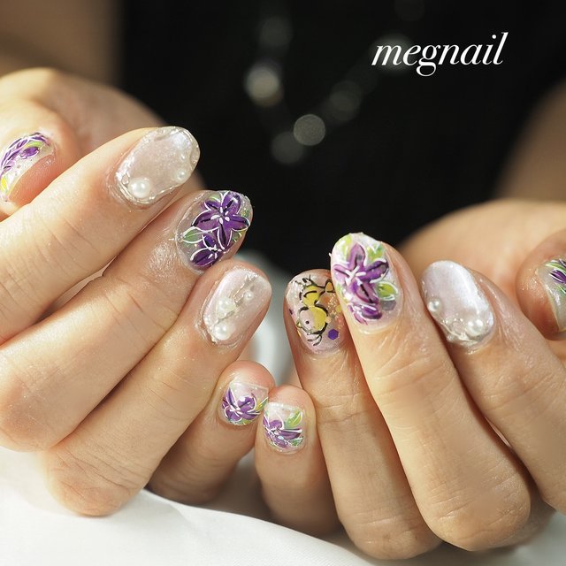 保存版】秋に咲く花のフラワーネイル|2024最新ネイルデザイン20選