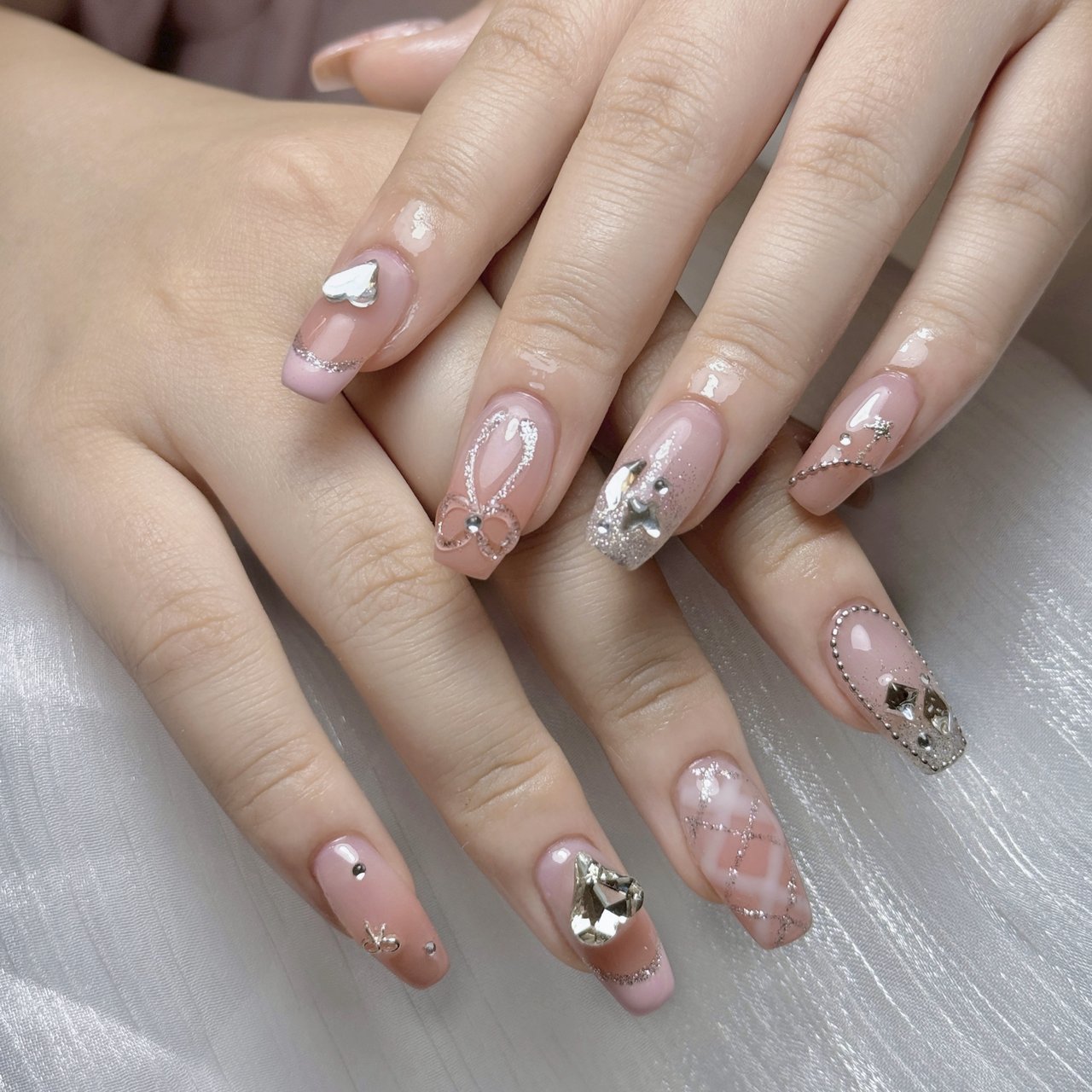 Amy nailのネイルデザイン[No.8995825]｜ネイルブック