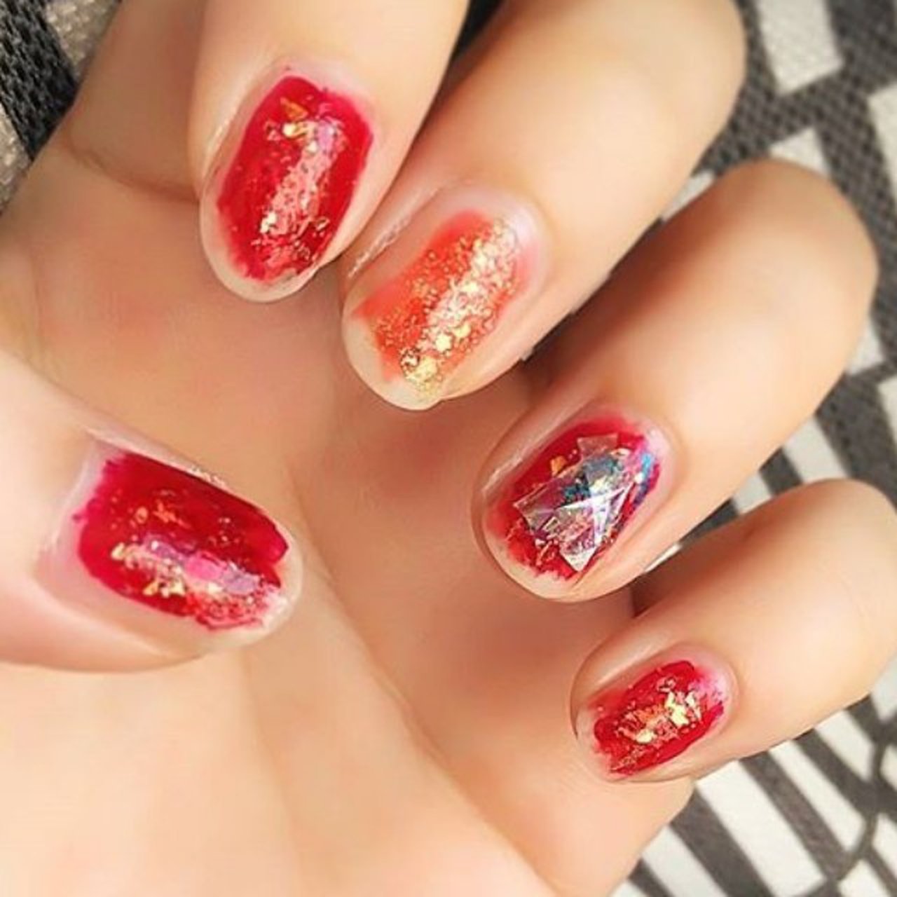 ハンド ニュアンス ホイル レッド オレンジ まどかのネイルデザイン No ネイルブック