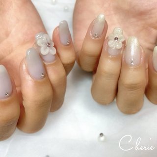 2024年】新着順｜ラメ/ぷっくりフラワーネイルのネイルデザイン  