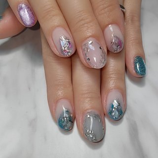 #フラッシュマグネット #マグネットネイル
#キラキラネイル
#シェルネイル
#ミラーネイル
#アートし放題
#所沢ネイル #手が綺麗に見えるネイル #夏 #秋 #旅行 #ハンド #シェル #マグネット #大人 #キラキラ #ミディアム #オーバル #グリーン #ブルー #パープル #ジェルネイル #お客様 #REVE #ネイルブック