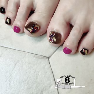 #新百合ヶ丘駅 #麻生区 #nail8#ジェルネイル #ネイルサロン #ネイルとフットケアサロン #持ち込みデザイン #秋カラー #フットネイル #秋ネイル #秋ネイルデザイン #ニュアンスネイル#キラキラ #大人ネイル #大人カラー #秋 #オールシーズン #フット #シースルー #ニュアンス #ボタニカル #キラキラ #ショート #スクエアオフ #ブラック #ゴールド #カラフル #ジェルネイル #お客様 #nail8~ネイルエイト #ネイルブック