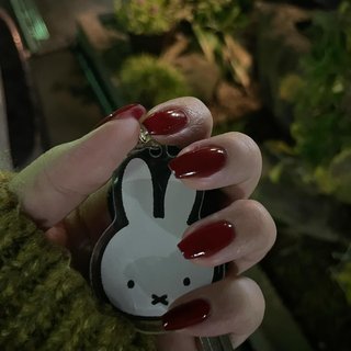 . .
new nail♡ 
シンプルボルドーが可愛い季節だね🍷
.
.
JURI▶︎ @kametomato_monnal 
.
.

━━━━━━━━━━━━━━━━━━━━
ジェル・スカルプメニュー
JURI指名11月中
新規の方10%OFF
再来の方チケットをお持ちの方10%OFF
キャンペーン中🍂
━━━━━━━━━━━━━━━━━━━━

ご予約はこちら↓

LINE ID @vnd4371h
ホットペッパー・DMからも受け付けております💌

 MONNAL& モナールアンド 
営業時間 9:30～18:00 (Lo.16:30) 
定休日 不定休

住所　福井市大町10-2-2 
ショッピングシティベル近く🔔
.
TEL 0776-63-6268
━━━━━━━━━━━━━━━━━━━━
.
#MONNAL&#モナールアンド
#monail#もないる
#福井ネイル#福井ネイルサロン
#ケア#ジェル#スカルプ#フットジェル
#ネイル#アートし放題
#パーフェクトフィルイン福井
#ベース一層残し福井#フィルイン福井
#maogel導入サロン福井
#ボルドーネイル #冬ネイル #冬 #ボルドー #岩佐樹理 #ネイルブック