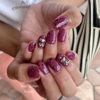 プラムカラーピンクマグネットニュアンスネイルチップ