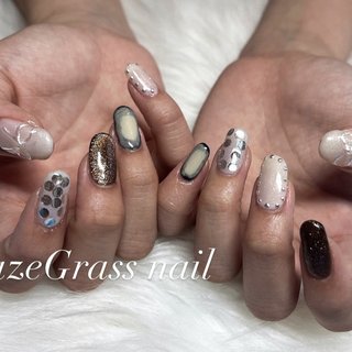 ニュアンスデザイン☆ 
#お客様 #ニュアンスネイル #ニュアンス #ニュアンスネイル #ニュアンスデザイン #リボンネイル #リボンネイル #ジェルネイル #松山市ネイル #松山ネイルサロン #松山ネイル #松山ネイル子連れ #愛媛ネイル #愛媛ネイルサロン #愛媛県ネイルサロン #ご予約受付中 #hazegrassnail #オールシーズン #卒業式 #旅行 #女子会 #ハンド #チェーン #ニュアンス #アイシング #個性派 #ロング #スクエアオフ #ホワイト #ブラック #シルバー #ジェルネイル #お客様 #Mai #ネイルブック