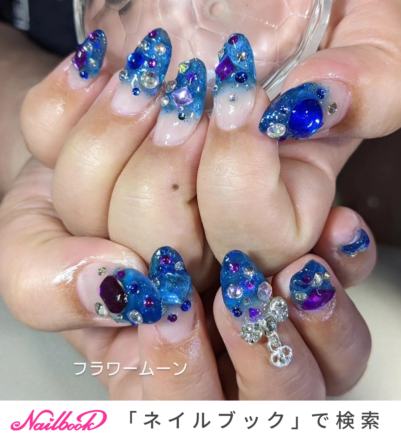 mmちゃん 青色グラデーションデザイン Maju | スカルプ（L~LL） 青白お任せ💅🏻💎 #アクリルスカルプ