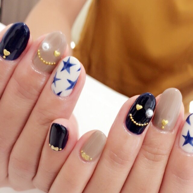 秋 ハンド パール 星 ミディアム Itsumi Nailのネイルデザイン No ネイルブック