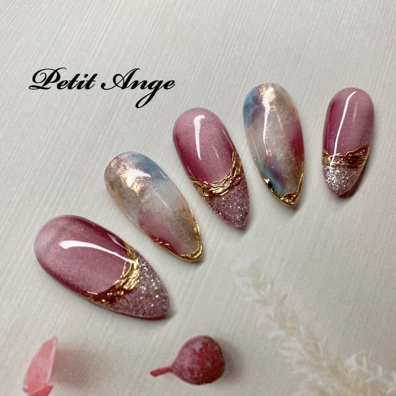 秋/冬/ハンド/フレンチ/大理石 - Petit Angeのネイルデザイン[No