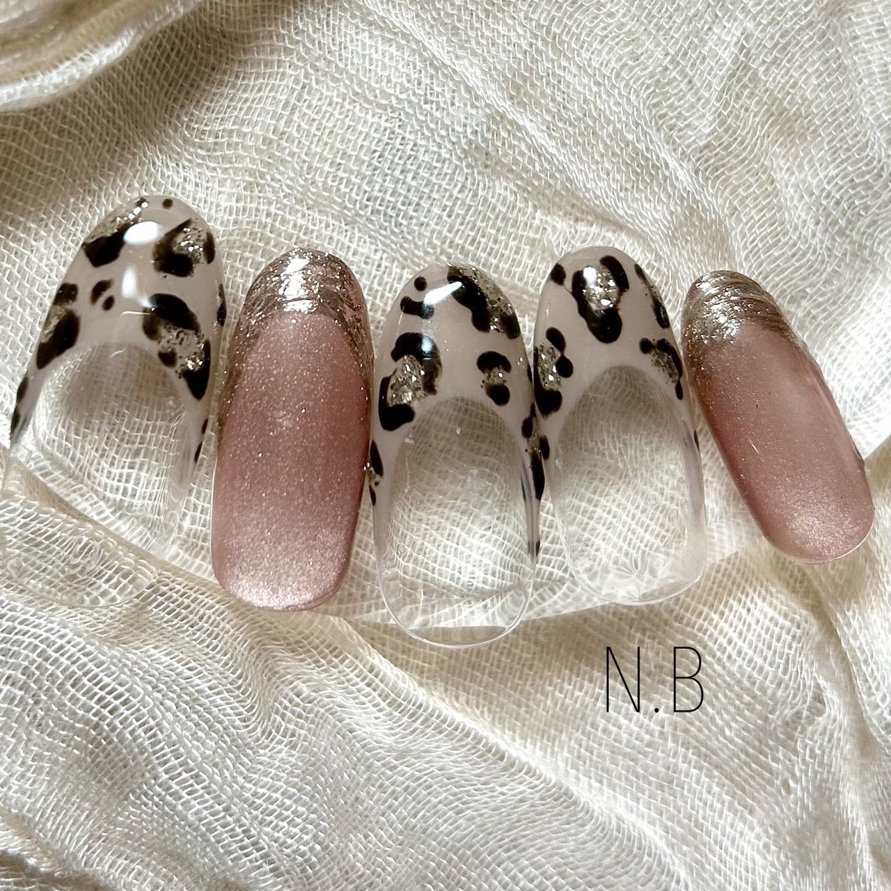 秋/ハンド/フレンチ/マグネット/ミラー - naturalbeautyのネイル